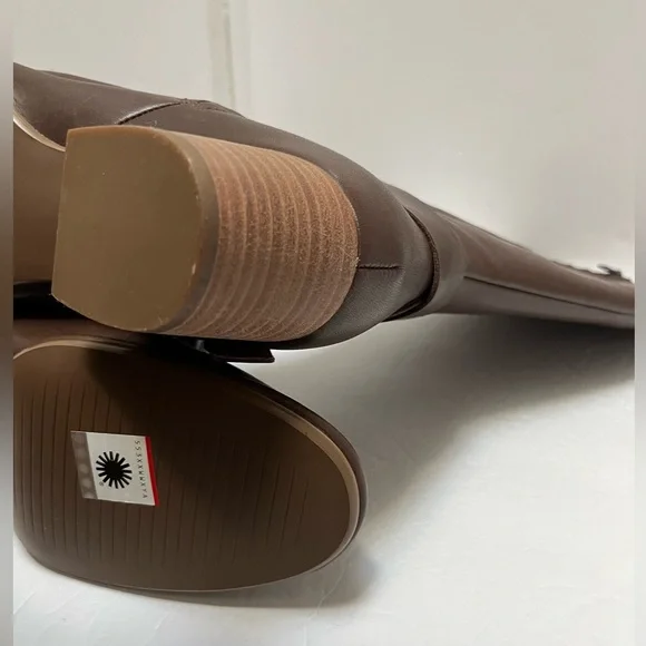 Ugg Bandara Tall Leather Boots size 10 - Picture 12 of 16